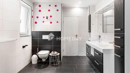 1. OG Badezimmer 1 - 