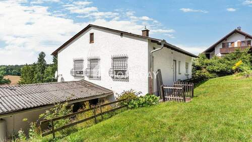 Außenansicht 1 - 6 Zimmer Einfamilienhaus zum Kaufen in Bernhardswald