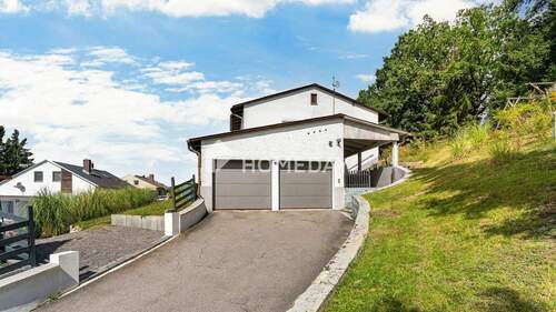 Garage - 6 Zimmer Einfamilienhaus in Bernhardswald