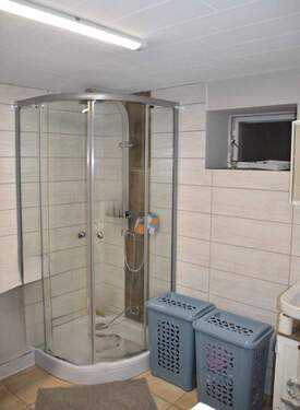 Dusche im KG / WM-Anschluss - 