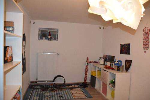 ausgebautes Zimmer im KG - 