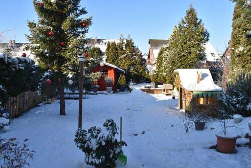 Grundstück mit Holzgartenhaus - 5 Zimmer Doppelhaushälfte zum Kaufen in Frankfurt (Oder)