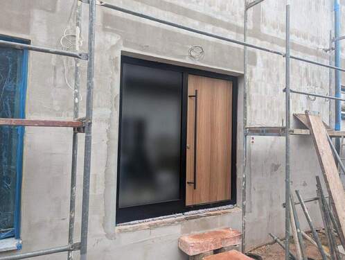 Eingangstür von Außen - Mehrfamilienhaus, Wohnhaus mit 341,00 m&sup2; in Rödermark zum Kaufen