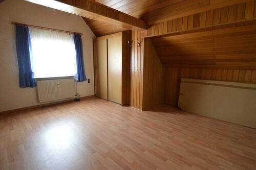 Zimmer 3 Wohnung OG/DG - 