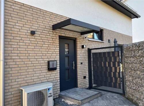 Eingang für Haus und Garten - 7 Zimmer Einfamilienhaus in Ennepetal