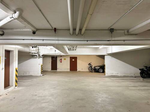 Tiefgarage - Etagenwohnung in Lübeck
