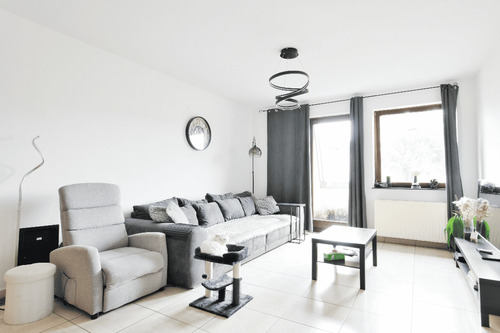 Lichterfülltes Wohnzimmer - 3 Zimmer Etagenwohnung zur Miete in Aumühle