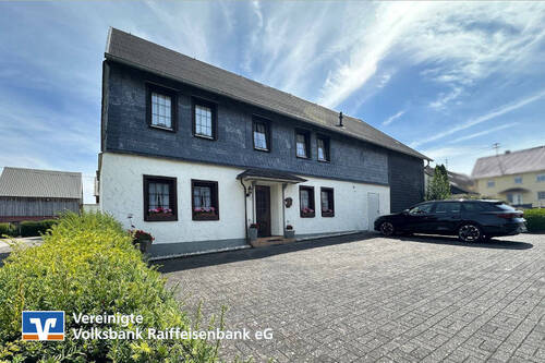 Außenansicht - Historisches Einfamilienhaus mit schönem Grundstück