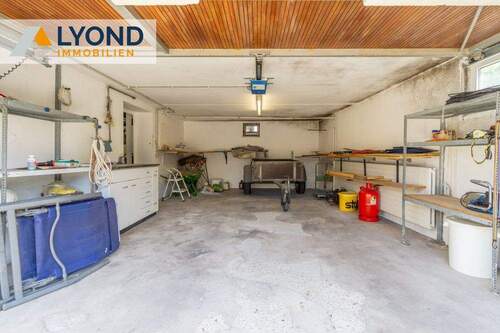 Garage - 