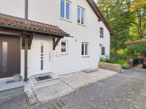 Hauseingang - 4 Zimmer Reihenmittelhaus in Ingolstadt