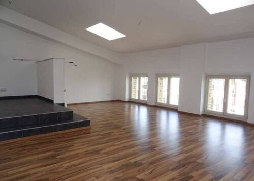 Wohnzimmer - Schöne gemütliche 1-Raum-Loft Wohnung DG.54,01m2 in MD.Neue -Neustadt zu vermieten.