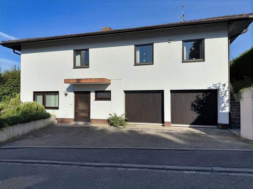 Haus Front - Einfamilienhaus mit Einliegerwohnung in ruhiger Lage von Ettenheim