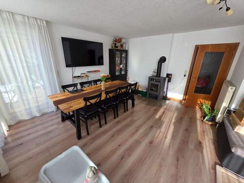 Wohn- und Esszimmer - 4 Zimmer Doppelhaushälfte zum Kaufen in Atting