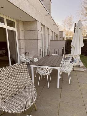 Terrasse im Erdgeschoß - 