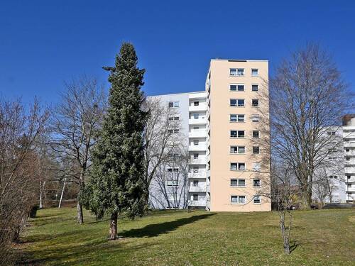 Aussen - Sonnige 3 - Zimmer-ETW mit Balkon in stadtnaher Wohnlage von Bad Waldsee