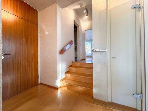 Flur - Etagenwohnung mit 74,00 m&sup2; in Bremen zum Kaufen