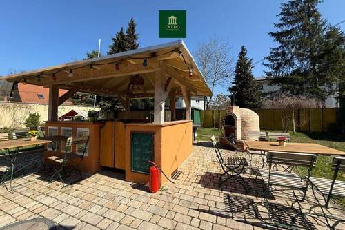 Ausschank im Biergarten - 