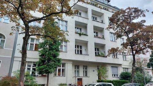 Hausansciht - Altbauklassiker mit Aufzug und Balkon- 147 m² in Wilmersdorf nahe Kurfürstendamm