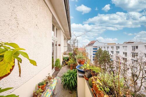 Blick vom Balkon - Etagenwohnung mit 147,00 m&sup2; in Berlin zum Kaufen