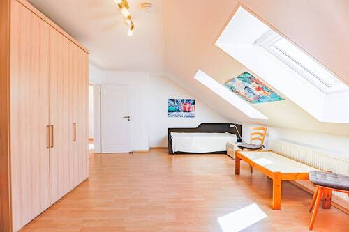 Zimmer 1 - 