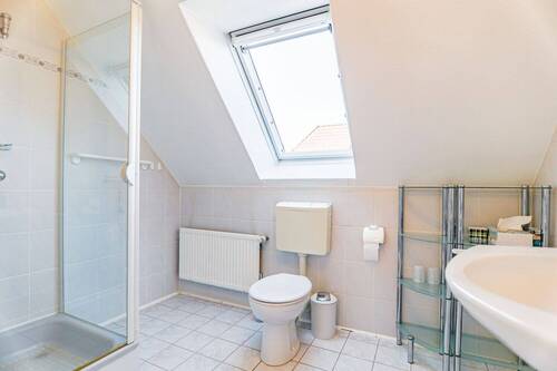 Badezimmer DG Ansicht I - 