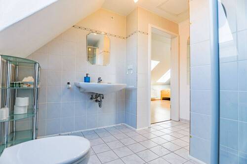 Badezimmer DG Ansicht II - 
