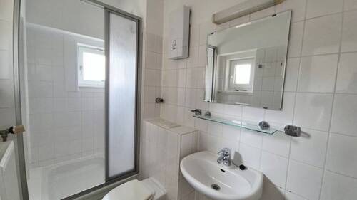 Duschbad mit Fenster - 