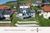 1-712 START (4).jpg - Zukunftshaus auf Top Niveau! Familiendomizil mit Energieklasse A+. Wärmepumpe, PV & Batteriespeicher.