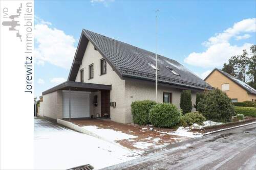 001 - Seitenansicht - Bi-Ummeln: Ruhig gelegene 2 Zimmer-Wohnung mit Balkon