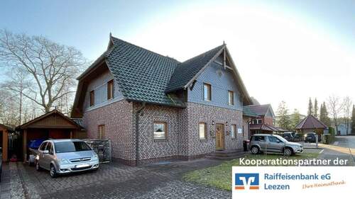 Kooperationspartner der Raiffeisenbank eG, Leezen - Viel Platz für Ihre Ideen: Mehrfamilienhaus mit zwei Einheiten und Vermietungsertrag