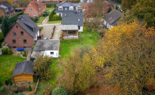Haus, Garten und Garage - 
