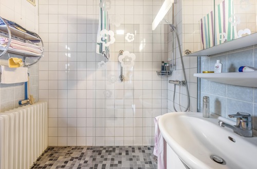 Duschbad im Erdgeschoss - 