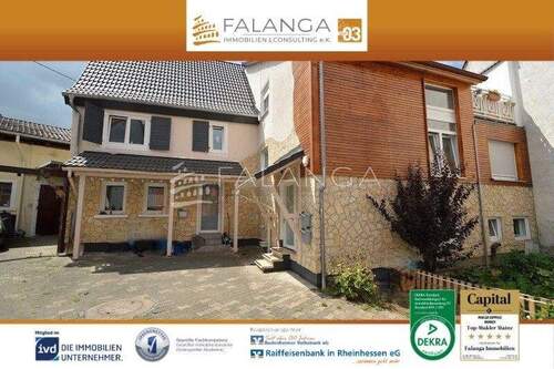 Titelbild - Falanga Immobilien - 2 Häuser + 1 entwicklungsfähige Scheune auf gr. Hofgrundstück in Kl-Winternhm.