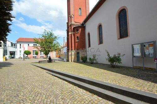 Umgebung - Mehrfamilienhaus, Wohnhaus mit 244,20 m&sup2; in Klein-Winternheim zum Kaufen