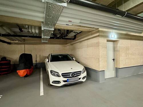Tiefgaragenstellplatz - 