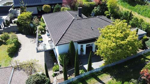 Luftbild - Fernsicht exponierte Lage - Massives EFH mit ELW, LWP, Solar, Kamin, 3 Bäder Ittenbach