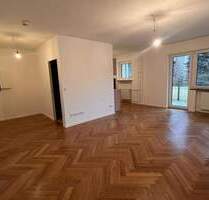 Helles 2-Zimmer-Apartment mit Südwestbalkon & Aufzug - Erstbezug nach Kernsanierung in Steglitz - Berlin Lichterfelde