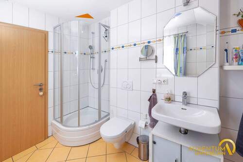 Badezimmer 1. OG - 