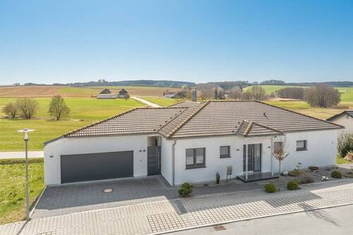 Bild 1 - Exklusiver Bungalow mitten im Golf- & Thermenland