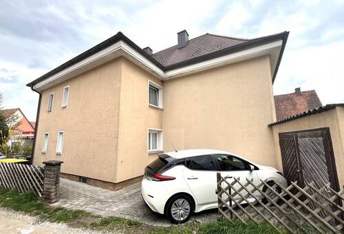 Bild 3 - 6 Zimmer Mehrfamilienhaus, Wohnhaus in Roßtal