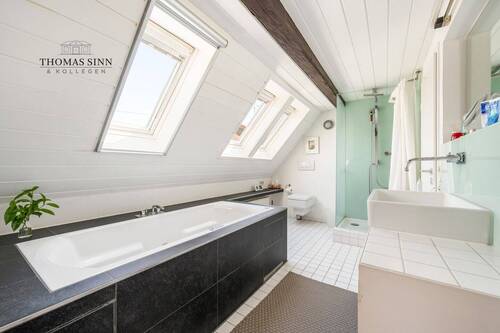 OG: Badezimmer - 