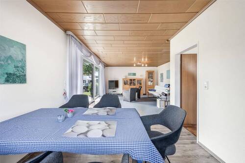 Wohn- und Esszimmer - 