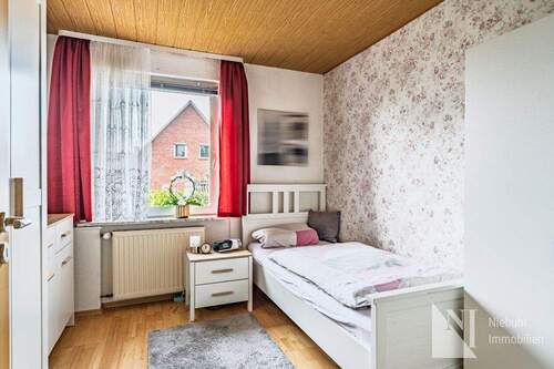 Schlafzimmer im EG - 