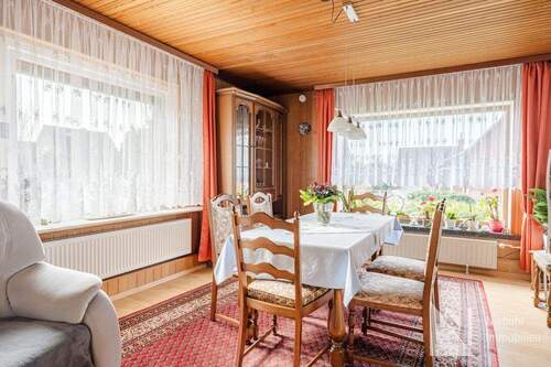 Lichtdurchflutetes Esszimmer - 