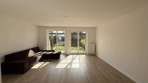 Wohnzimmer - 6 Zimmer Reihenmittelhaus zum Kaufen in Hamburg