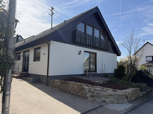 Außenansicht - Saniertes Einfamilienhaus mit toller Aussicht in ruhiger Lage
