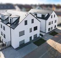 Neuwertig & hochwertig: 3-Zimmer-Wohnung mit Balkon, 2 Bädern & Carport in Ladenburg *bald bezugsfrei*