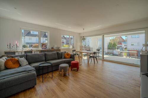 Wohnzimmer - 3 Zimmer Etagenwohnung zum Kaufen in Ladenburg