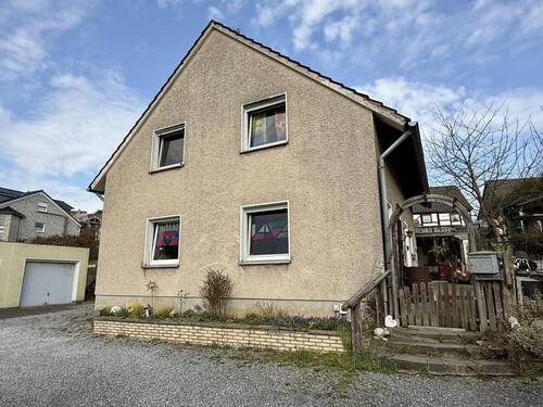 Hausansicht - 4 Zimmer Einfamilienhaus zum Kaufen in Fröndenberg-Mitte
