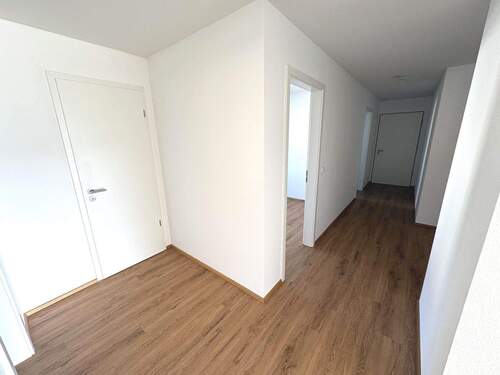 Flur mit Eingangsbereich - 